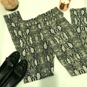 Last Tango snake print pants/leggings. (45)